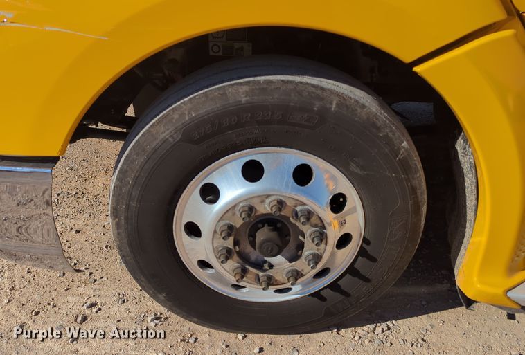 image for item OL9130 2020 Kenworth T680  semi truck