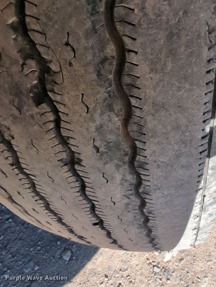 image for item OL9130 2020 Kenworth T680  semi truck