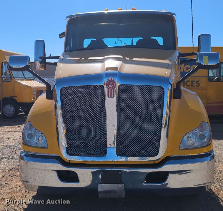 image for item OL9131 2019 Kenworth T680  semi truck