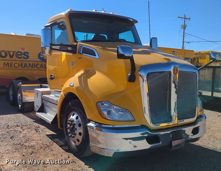 image for item OL9131 2019 Kenworth T680  semi truck