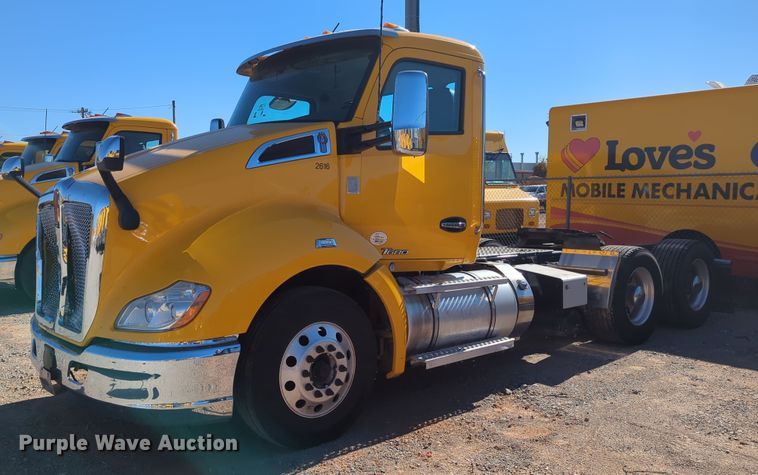 image for item OL9131 2019 Kenworth T680  semi truck