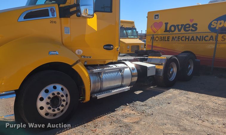 image for item OL9131 2019 Kenworth T680  semi truck