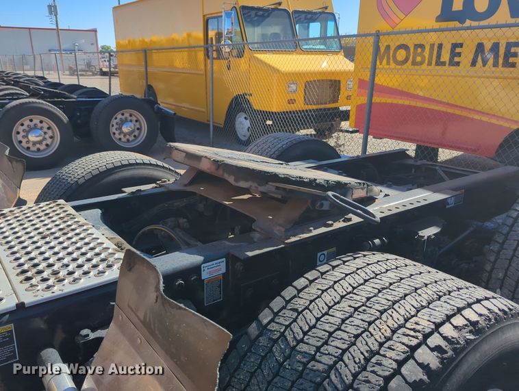 image for item OL9131 2019 Kenworth T680  semi truck