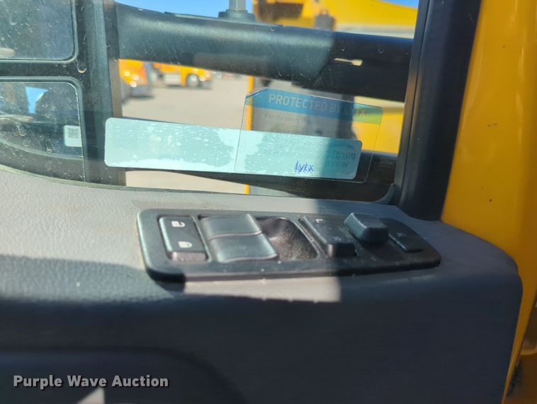 image for item OL9131 2019 Kenworth T680  semi truck