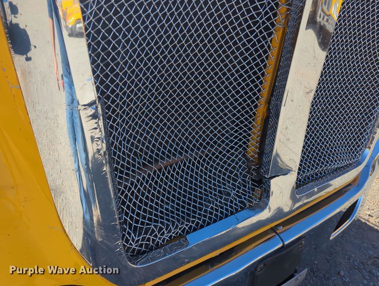 image for item OL9131 2019 Kenworth T680  semi truck