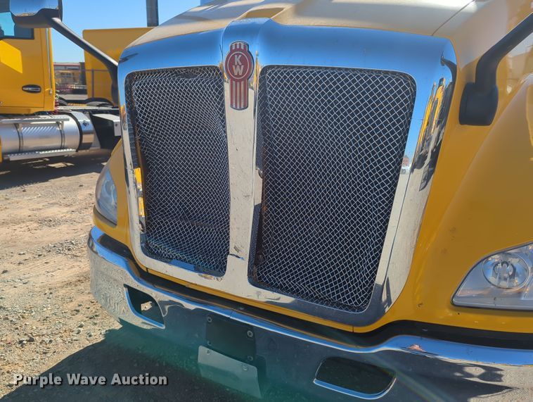 image for item OL9131 2019 Kenworth T680  semi truck
