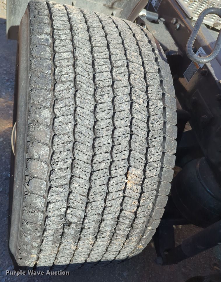 image for item OL9131 2019 Kenworth T680  semi truck