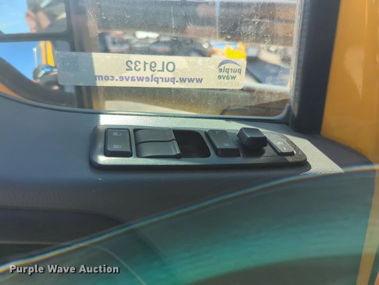 image for item OL9132 2020 Kenworth T680  semi truck