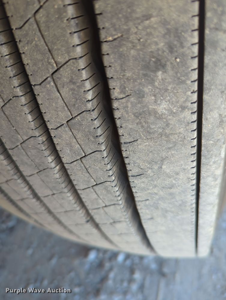 image for item OL9132 2020 Kenworth T680  semi truck