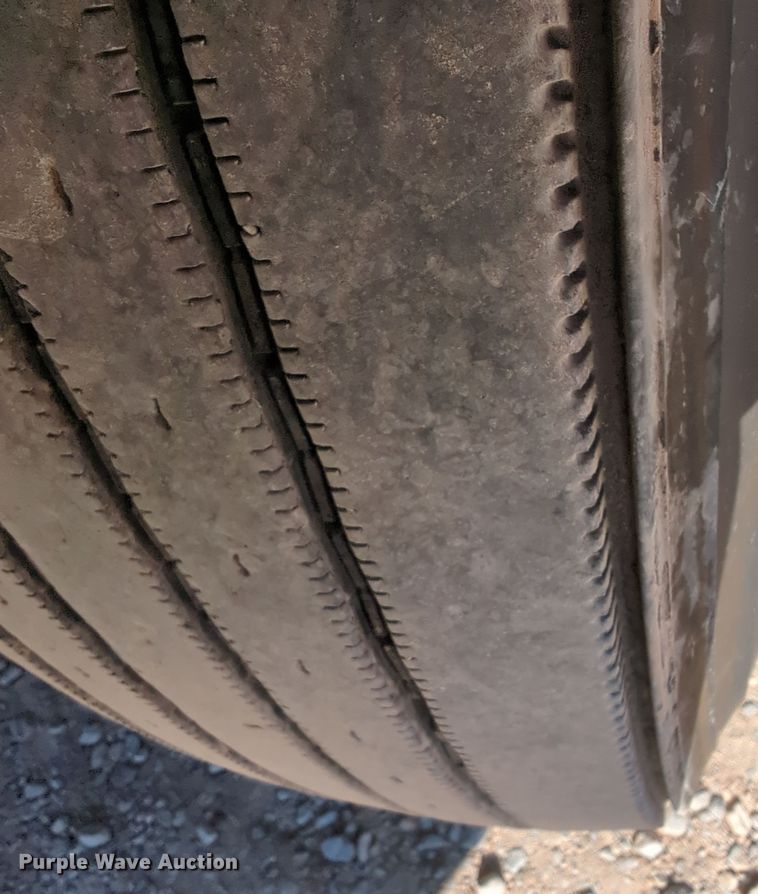 image for item OL9132 2020 Kenworth T680  semi truck