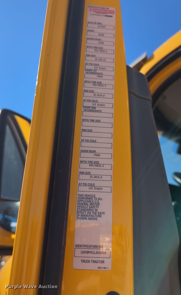 image for item OL9132 2020 Kenworth T680  semi truck