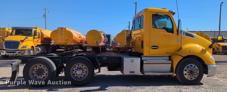 image for item OL9135 2020 Kenworth T680  semi truck