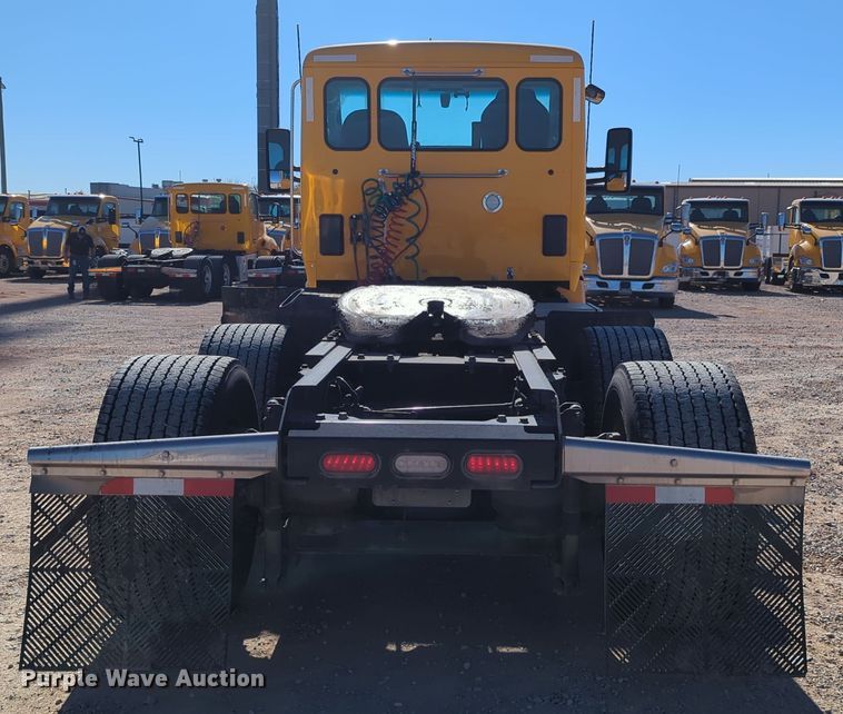 image for item OL9135 2020 Kenworth T680  semi truck