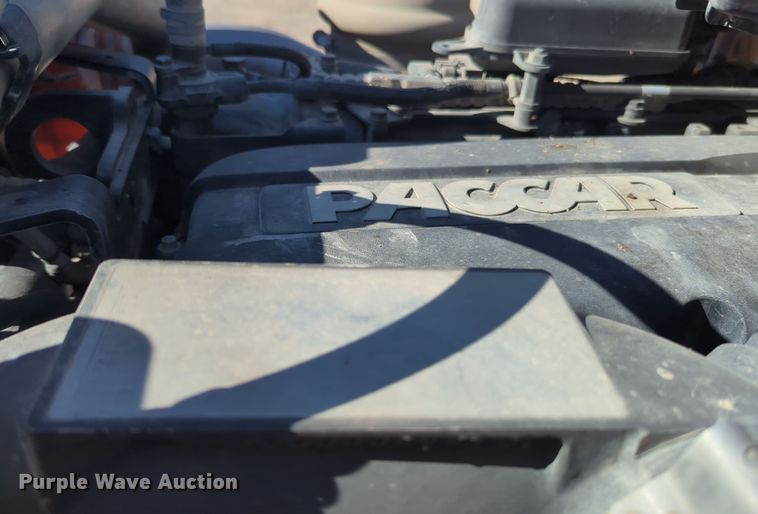 image for item OL9135 2020 Kenworth T680  semi truck