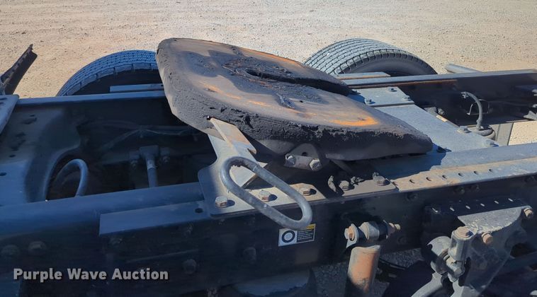 image for item OL9136 2019 Kenworth T680  semi truck