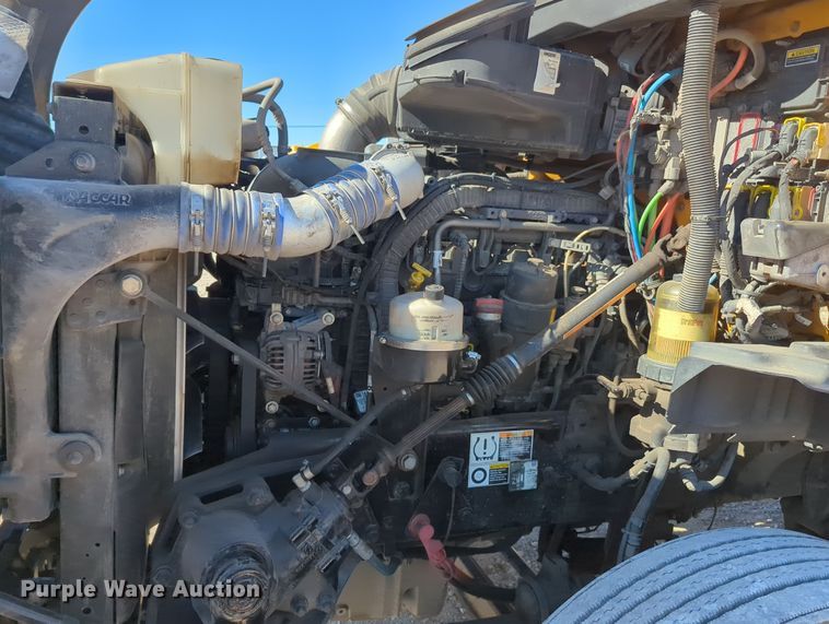 image for item OL9136 2019 Kenworth T680  semi truck