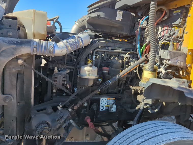 image for item OL9136 2019 Kenworth T680  semi truck