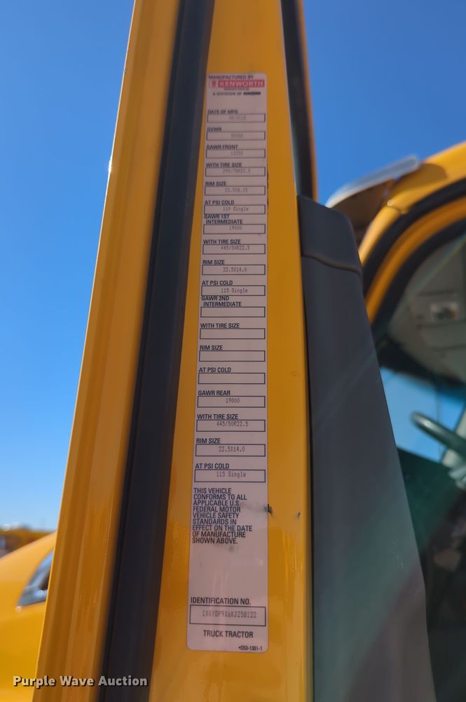 image for item OL9136 2019 Kenworth T680  semi truck