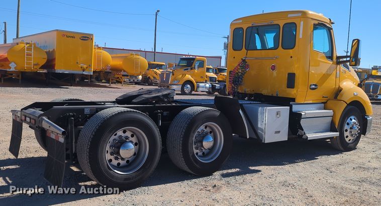 image for item OL9139 2019 Kenworth T680  semi truck