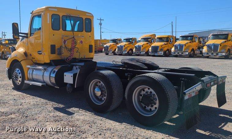 image for item OL9139 2019 Kenworth T680  semi truck