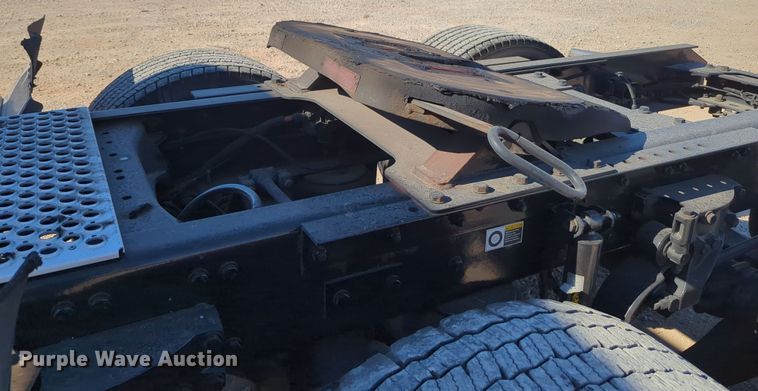 image for item OL9139 2019 Kenworth T680  semi truck