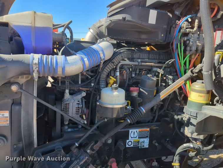 image for item OL9139 2019 Kenworth T680  semi truck