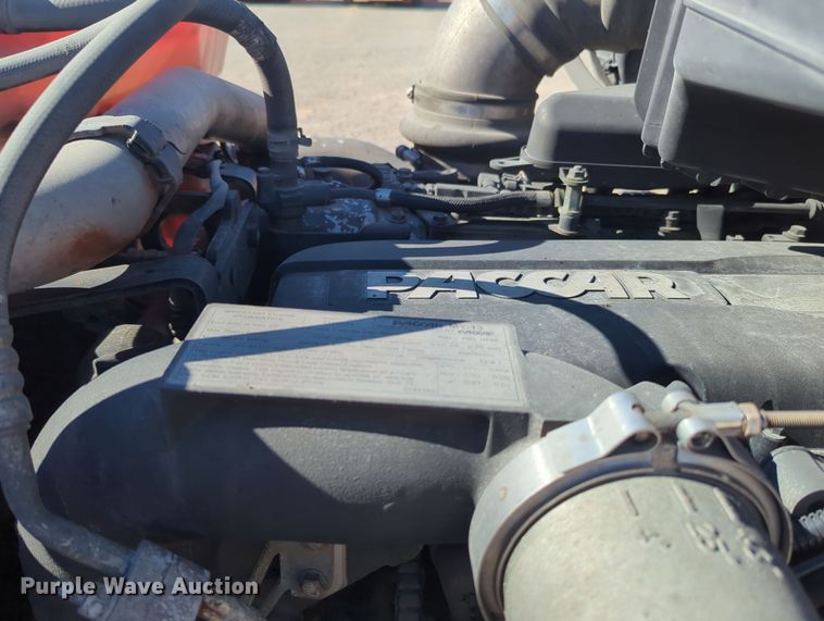 image for item OL9139 2019 Kenworth T680  semi truck