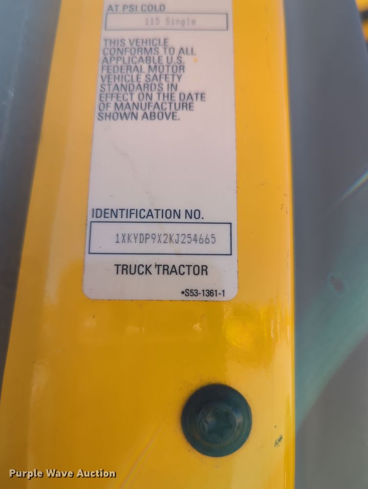 image for item OL9139 2019 Kenworth T680  semi truck