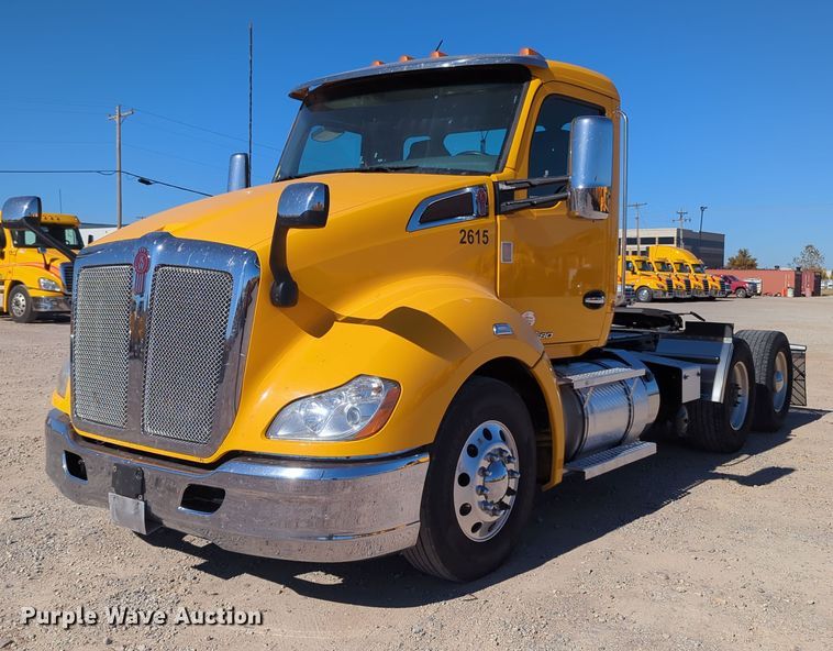 image for item OL9141 2019 Kenworth T680  semi truck