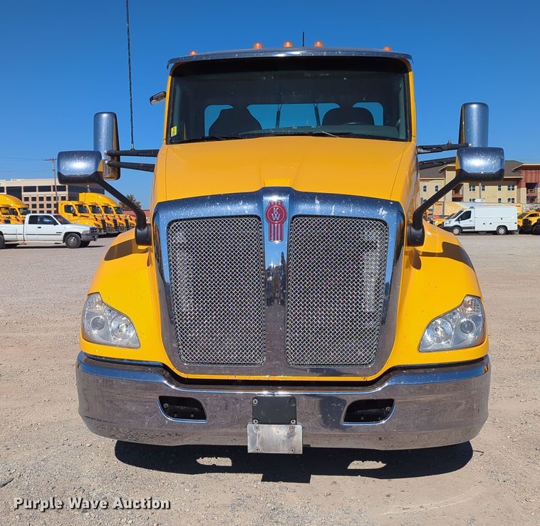 image for item OL9141 2019 Kenworth T680  semi truck