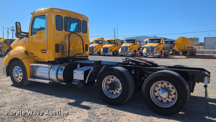 image for item OL9141 2019 Kenworth T680  semi truck