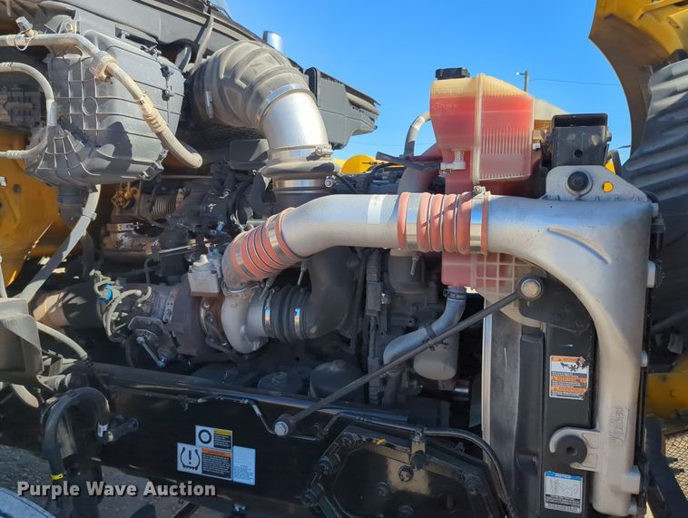 image for item OL9141 2019 Kenworth T680  semi truck