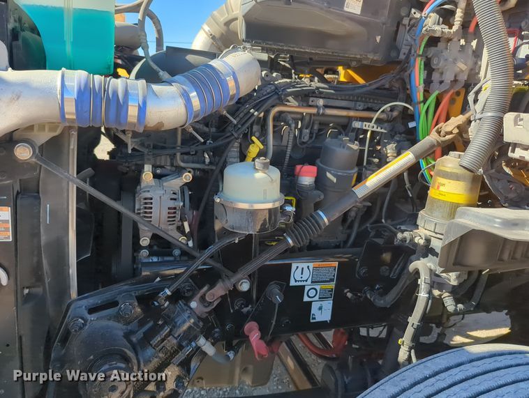 image for item OL9141 2019 Kenworth T680  semi truck