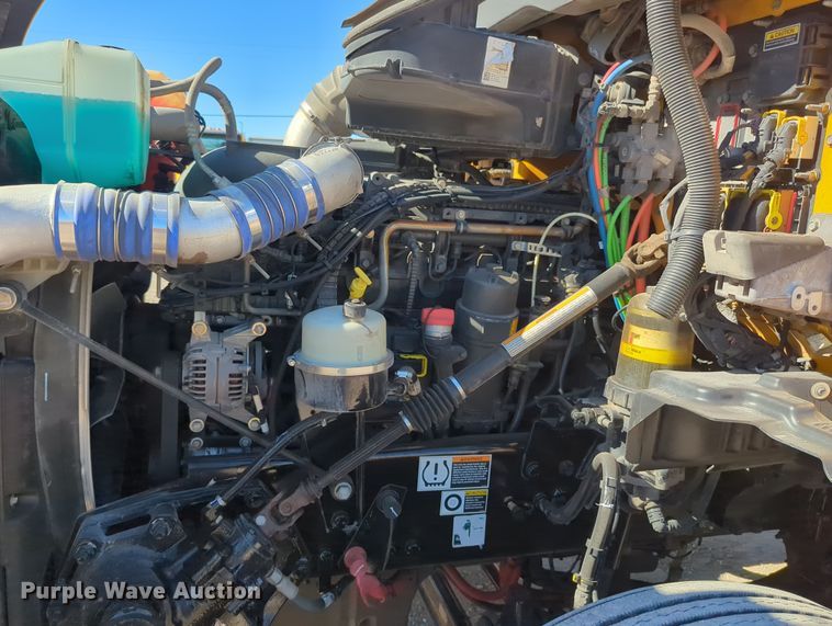 image for item OL9141 2019 Kenworth T680  semi truck