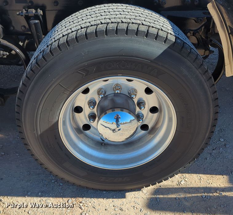 image for item OL9141 2019 Kenworth T680  semi truck