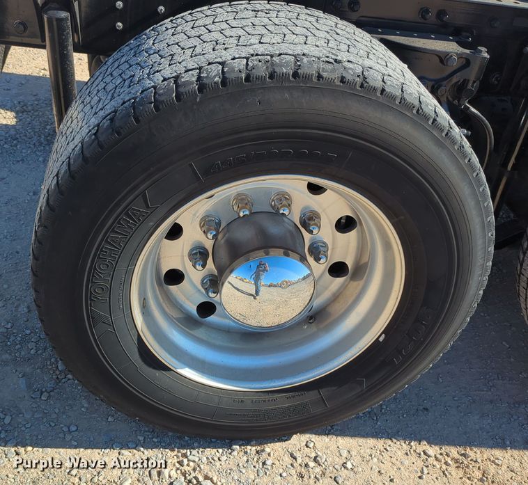 image for item OL9141 2019 Kenworth T680  semi truck