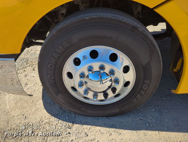 image for item OL9141 2019 Kenworth T680  semi truck