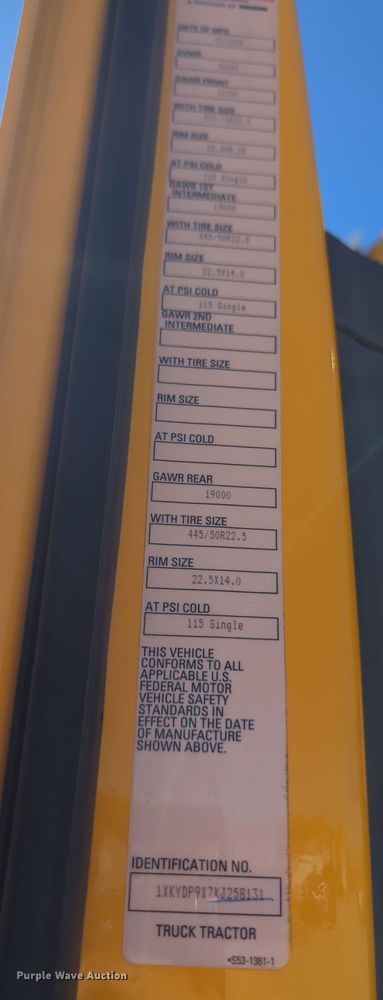 image for item OL9141 2019 Kenworth T680  semi truck