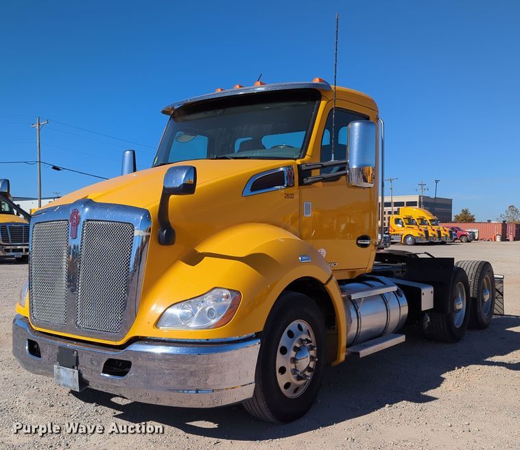 image for item OL9142 2019 Kenworth T680  semi truck