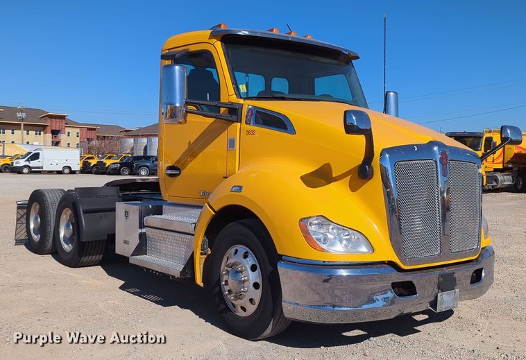 image for item OL9142 2019 Kenworth T680  semi truck