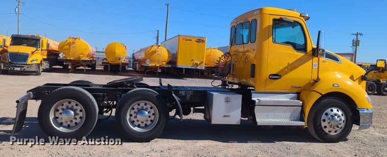 image for item OL9142 2019 Kenworth T680  semi truck