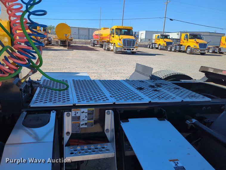 image for item OL9142 2019 Kenworth T680  semi truck