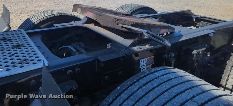 image for item OL9142 2019 Kenworth T680  semi truck