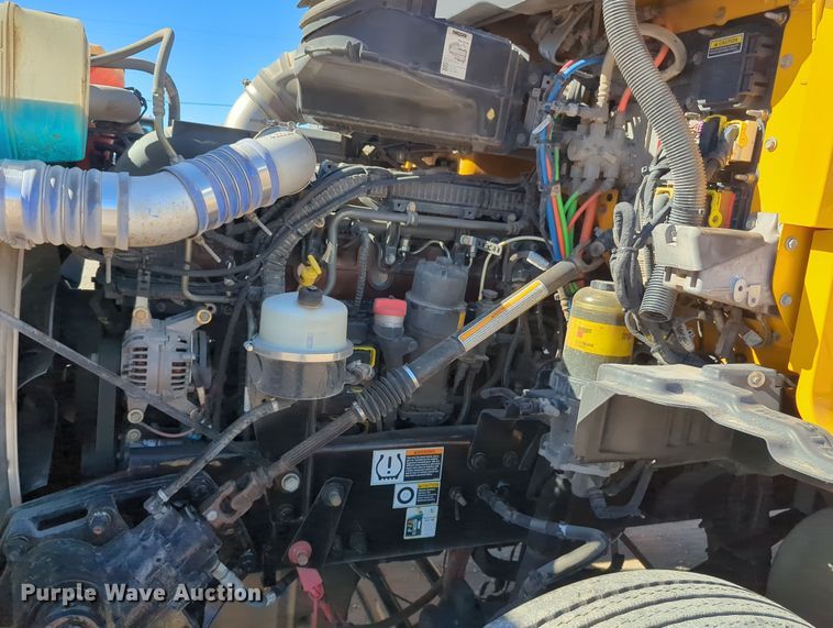 image for item OL9142 2019 Kenworth T680  semi truck