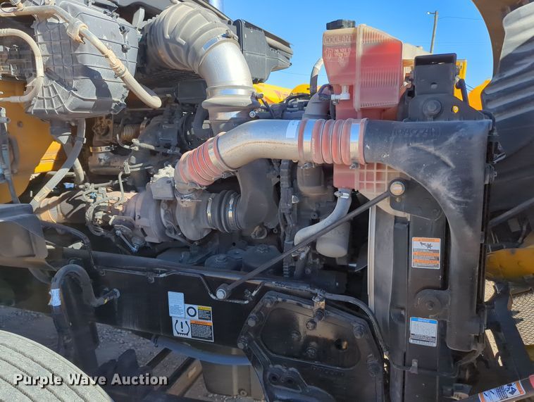 image for item OL9142 2019 Kenworth T680  semi truck