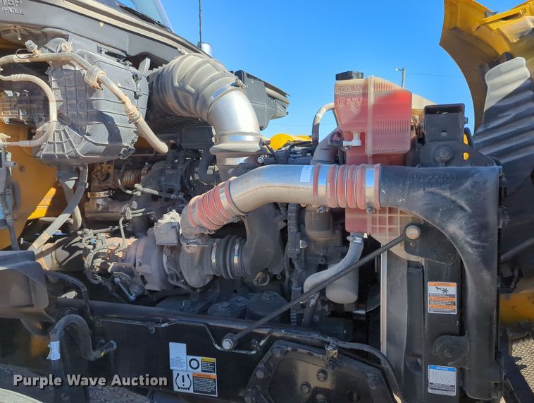 image for item OL9142 2019 Kenworth T680  semi truck