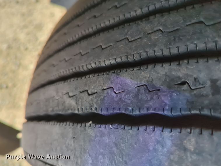 image for item OL9142 2019 Kenworth T680  semi truck