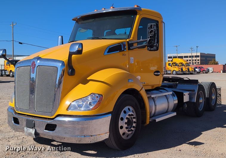 image for item OL9143 2019 Kenworth T680  semi truck