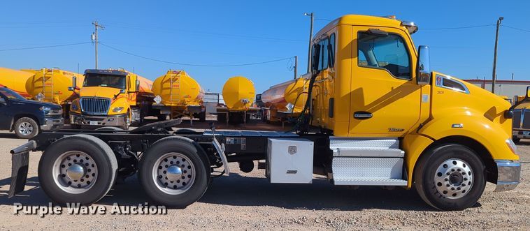 image for item OL9143 2019 Kenworth T680  semi truck