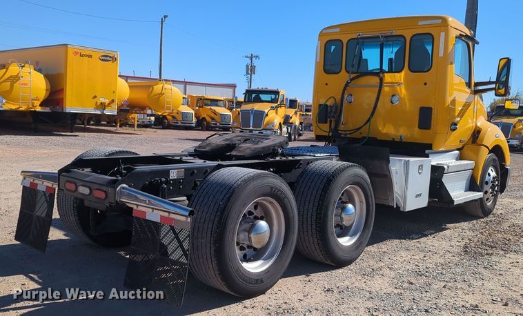 image for item OL9143 2019 Kenworth T680  semi truck